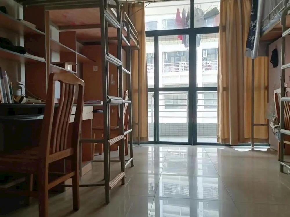 广东东软学院宿舍条件怎么样,有空调和独立卫生间吗?(附宿舍图片)