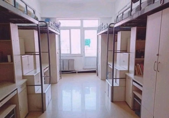 营口理工学院宿舍条件怎么样,有空调和独立卫生间吗?(附宿舍图片)